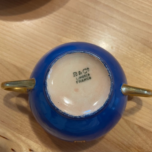 Limoges consommé bowls three, hand painted cerulean blue gold trim. - Picture 5 of 6